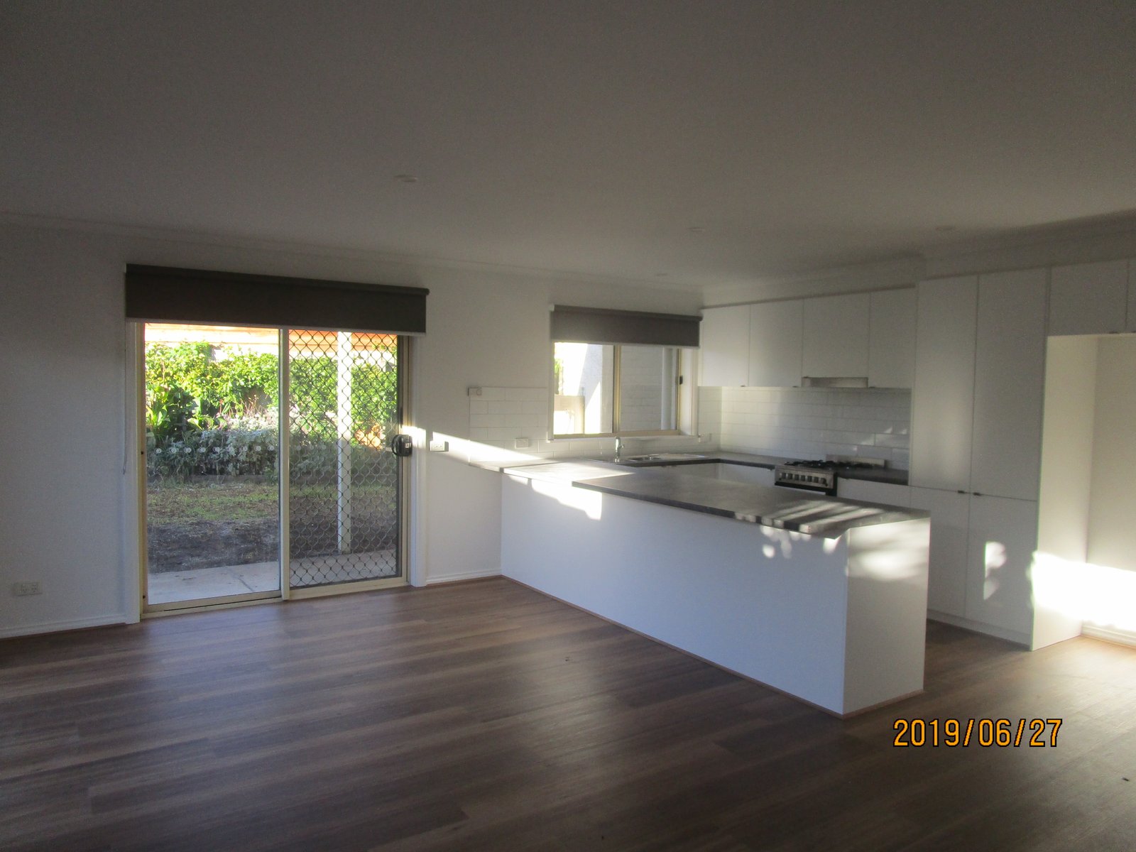 Gallery: 2/5 Daniel Close