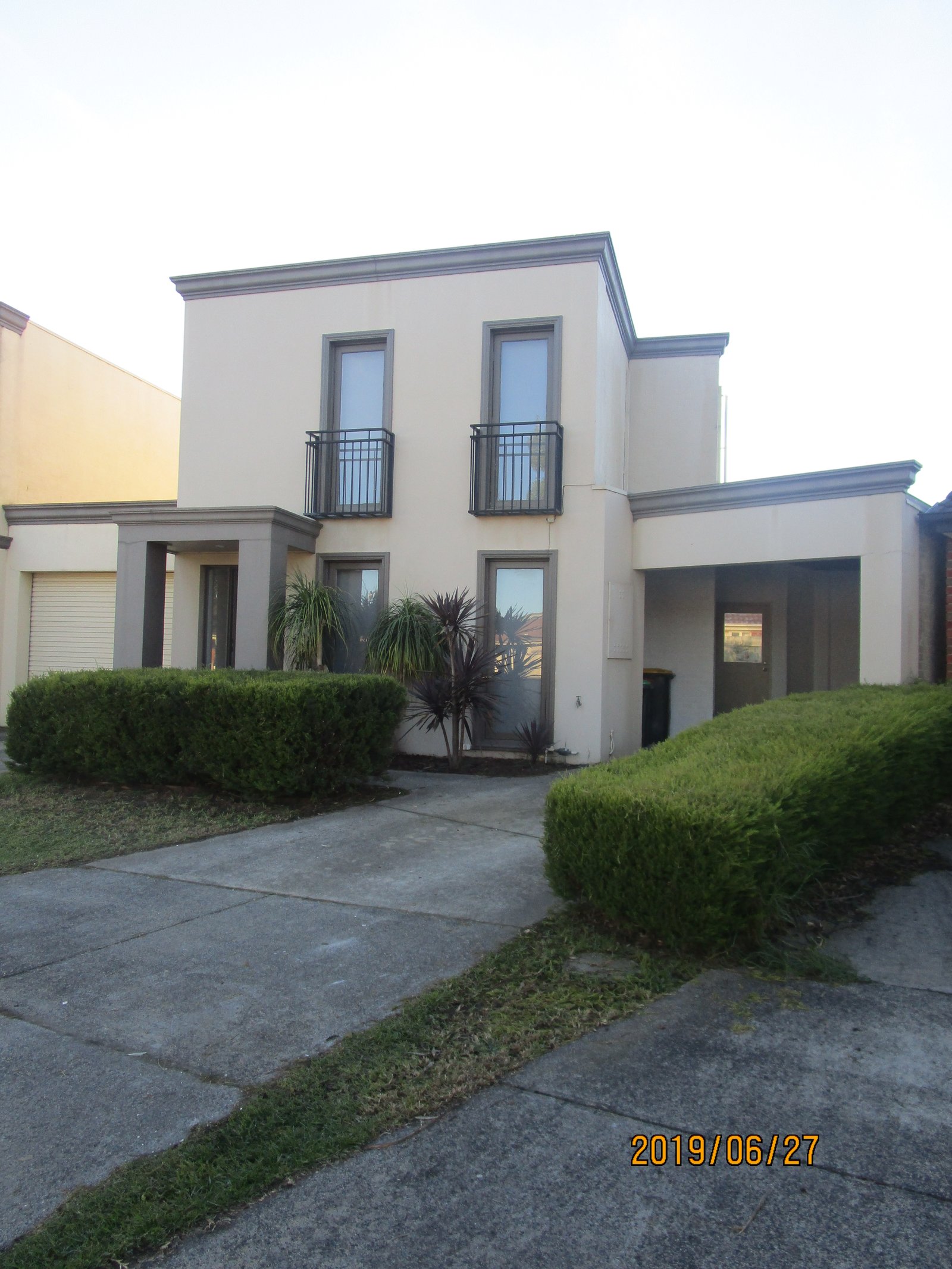 Gallery: 2/5 Daniel Close