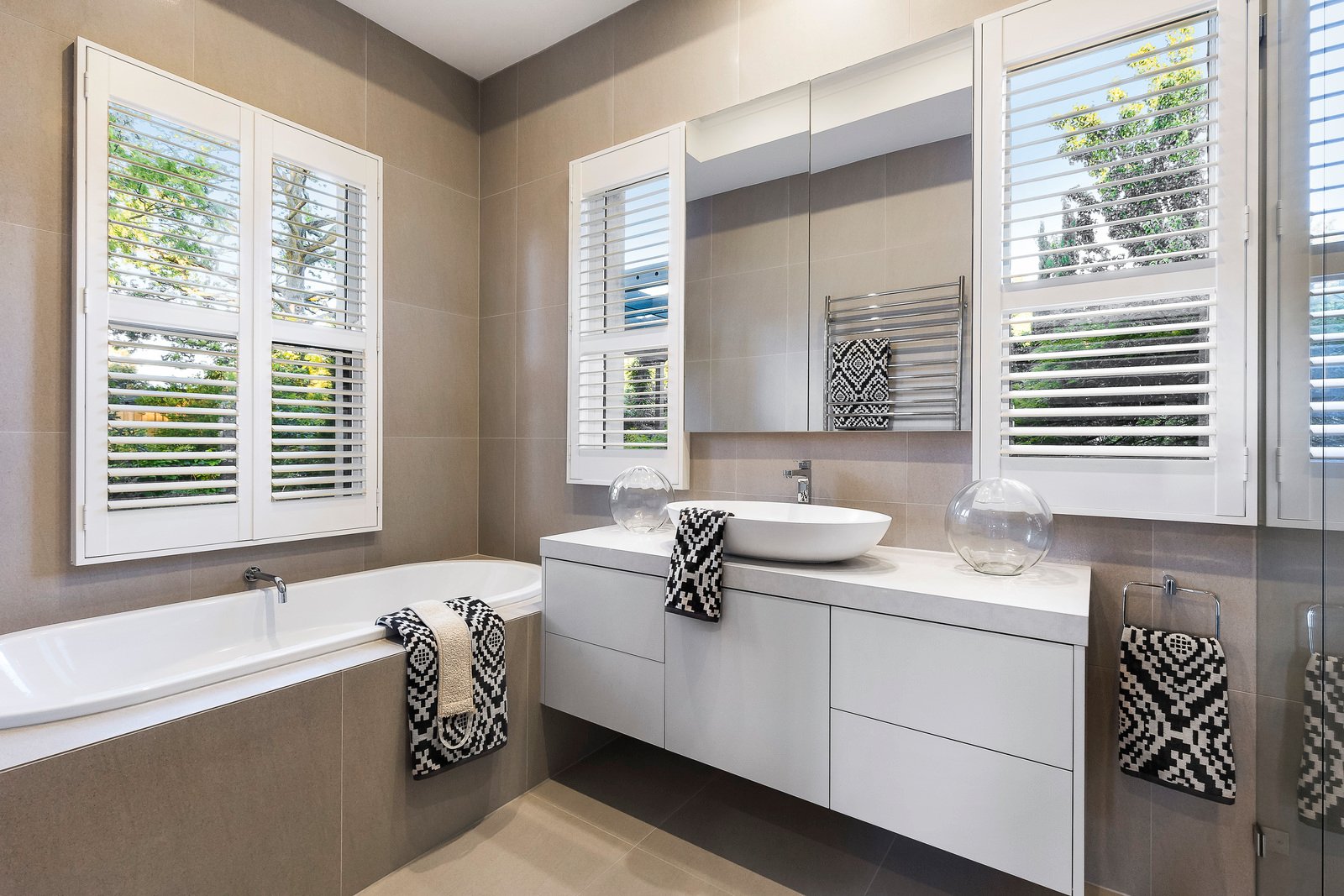 Real Estate and Property in 25 Davis Street, Kew, VIC