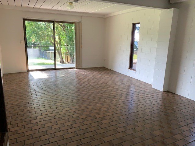 25 Dawn Drive MOONEE BEACH 11