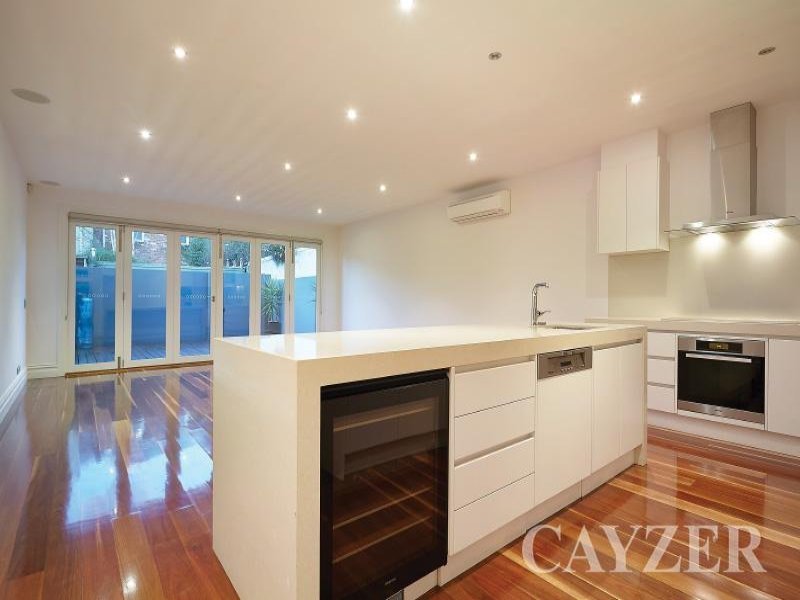 Gallery: 25 Dinsdale Street