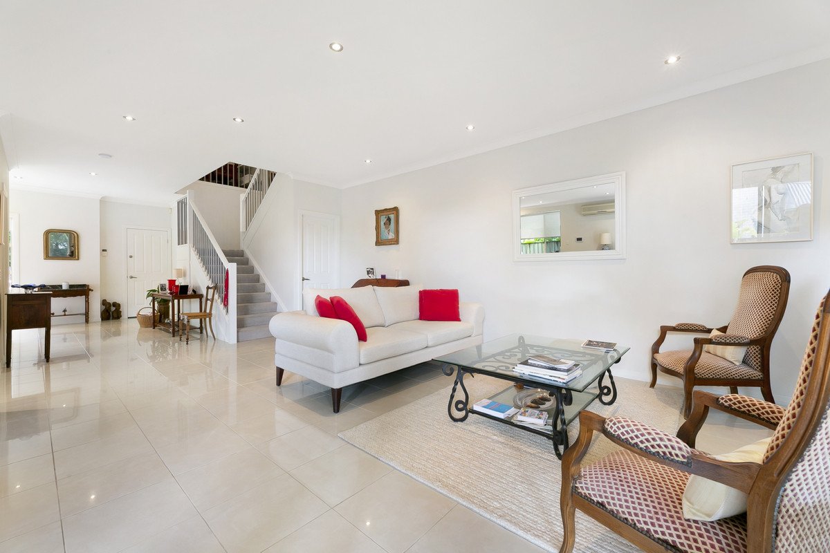 2/5 Doggett Drive Miami 3