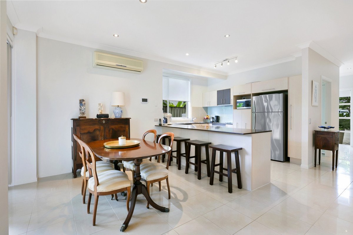 2/5 Doggett Drive Miami 4