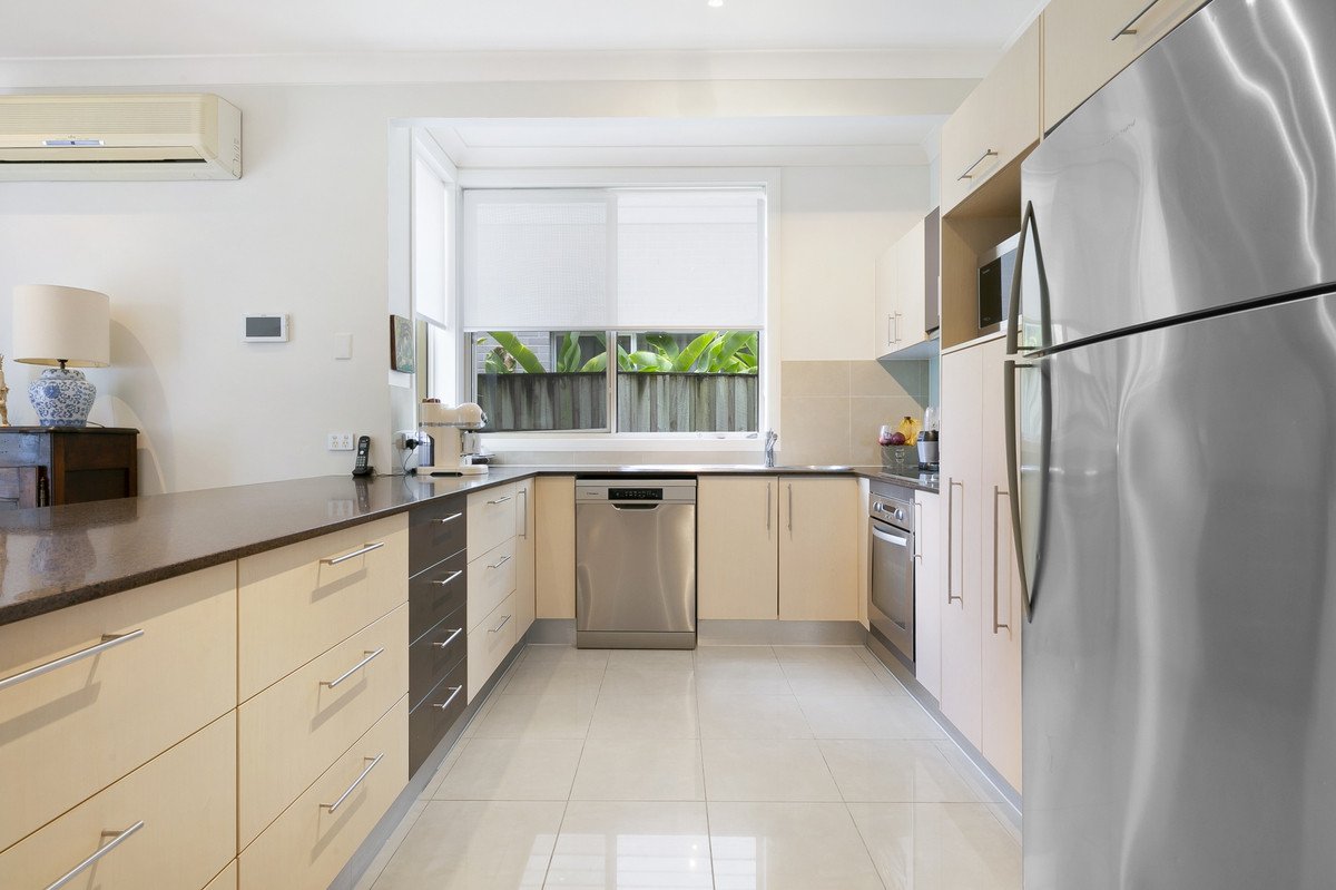 2/5 Doggett Drive Miami 6