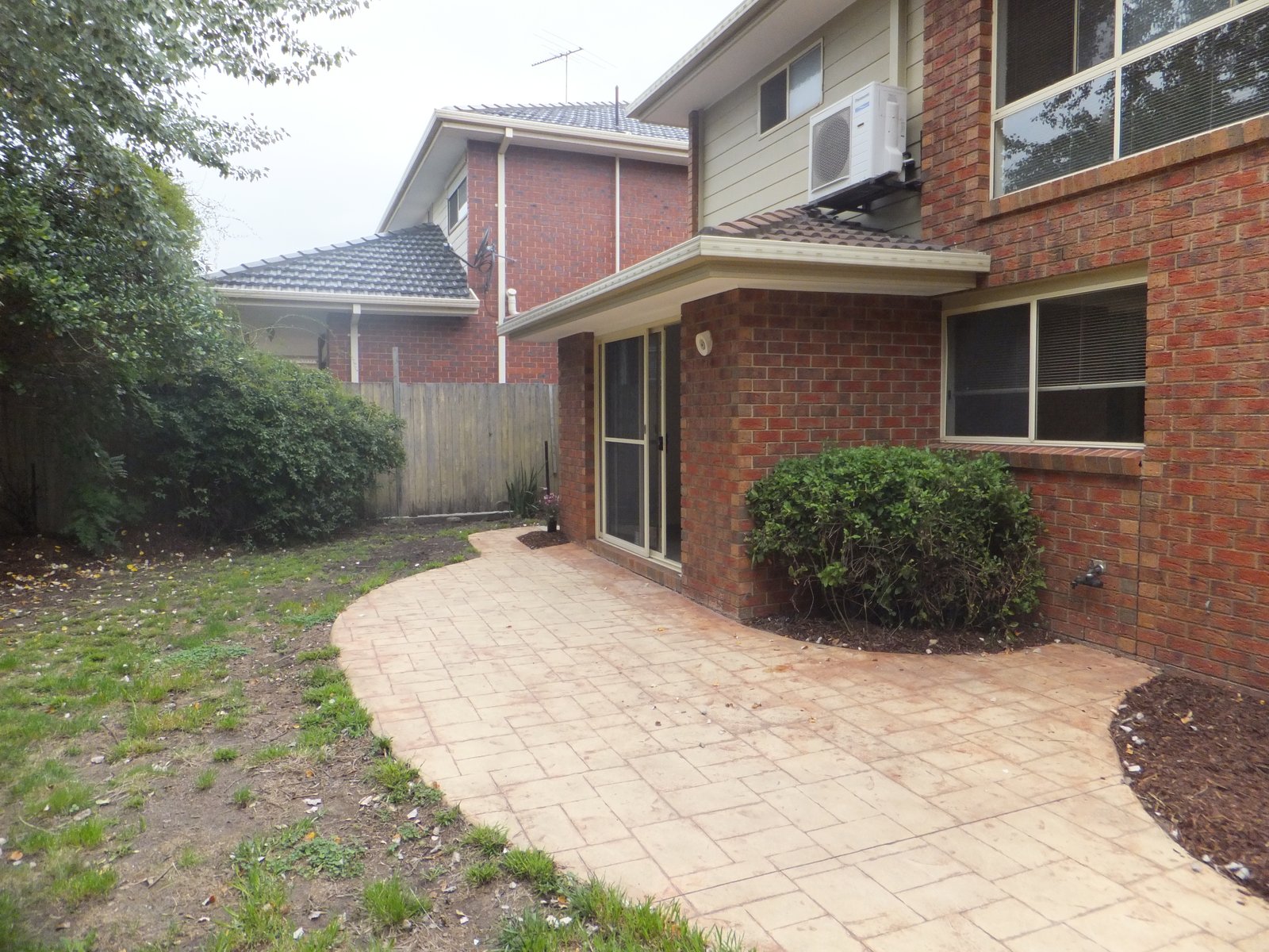 Gallery: 25 Dorothea Mackellar Avenue