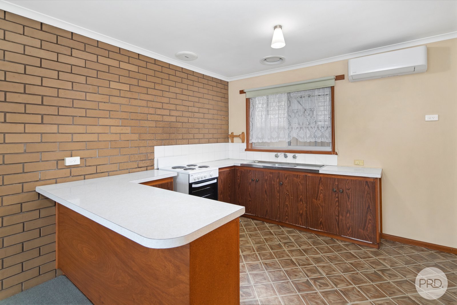 2/5 Dover Street WENDOUREE 3