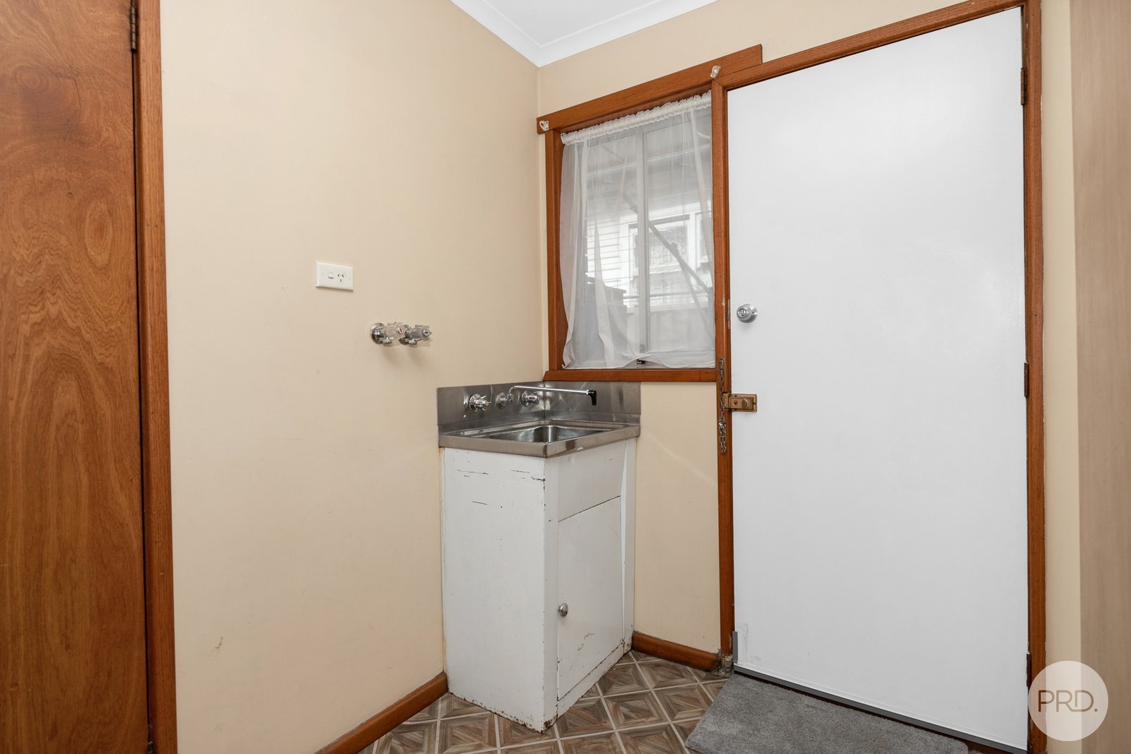 2/5 Dover Street WENDOUREE 7