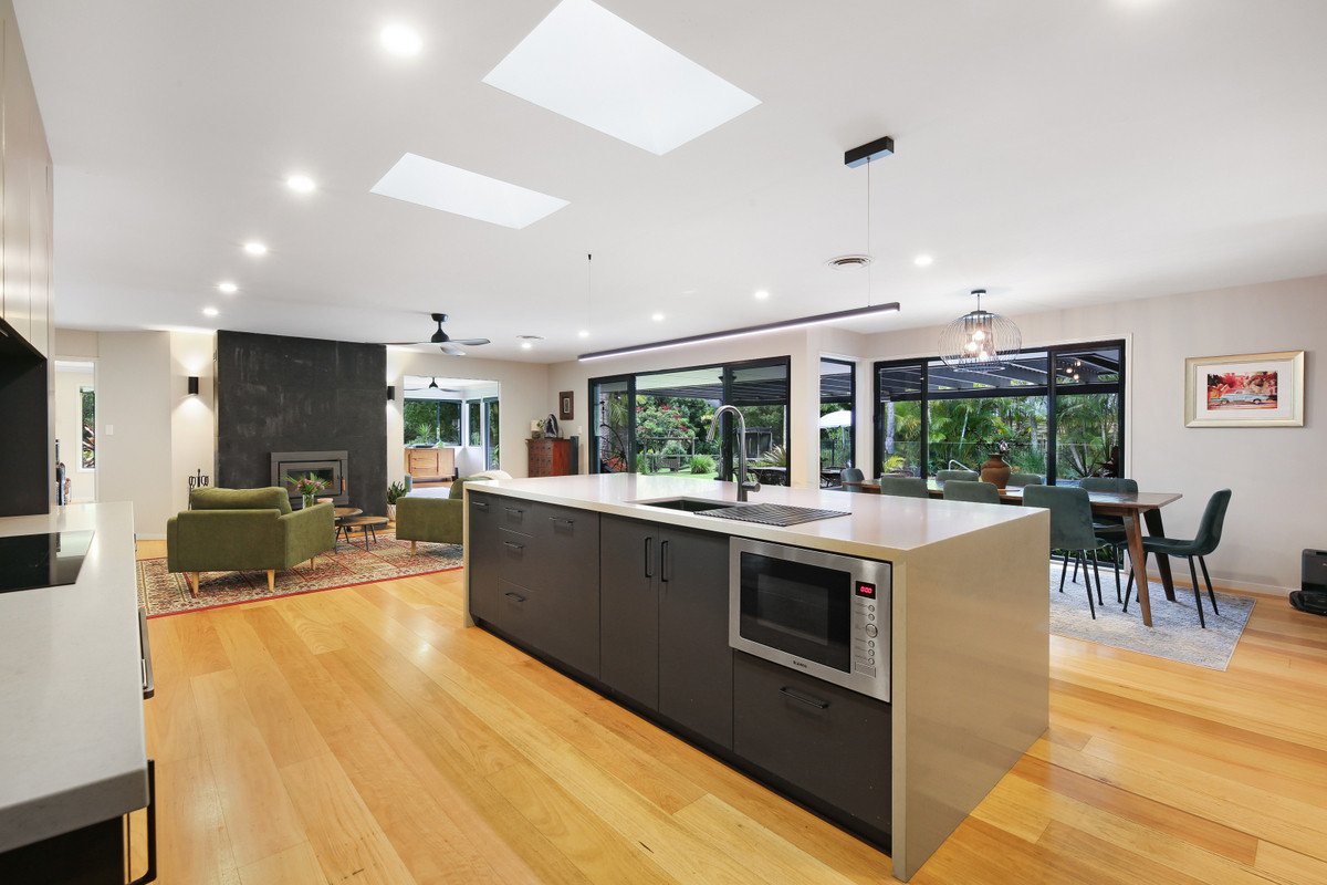 25 Dungogie Drive Tallebudgera 2