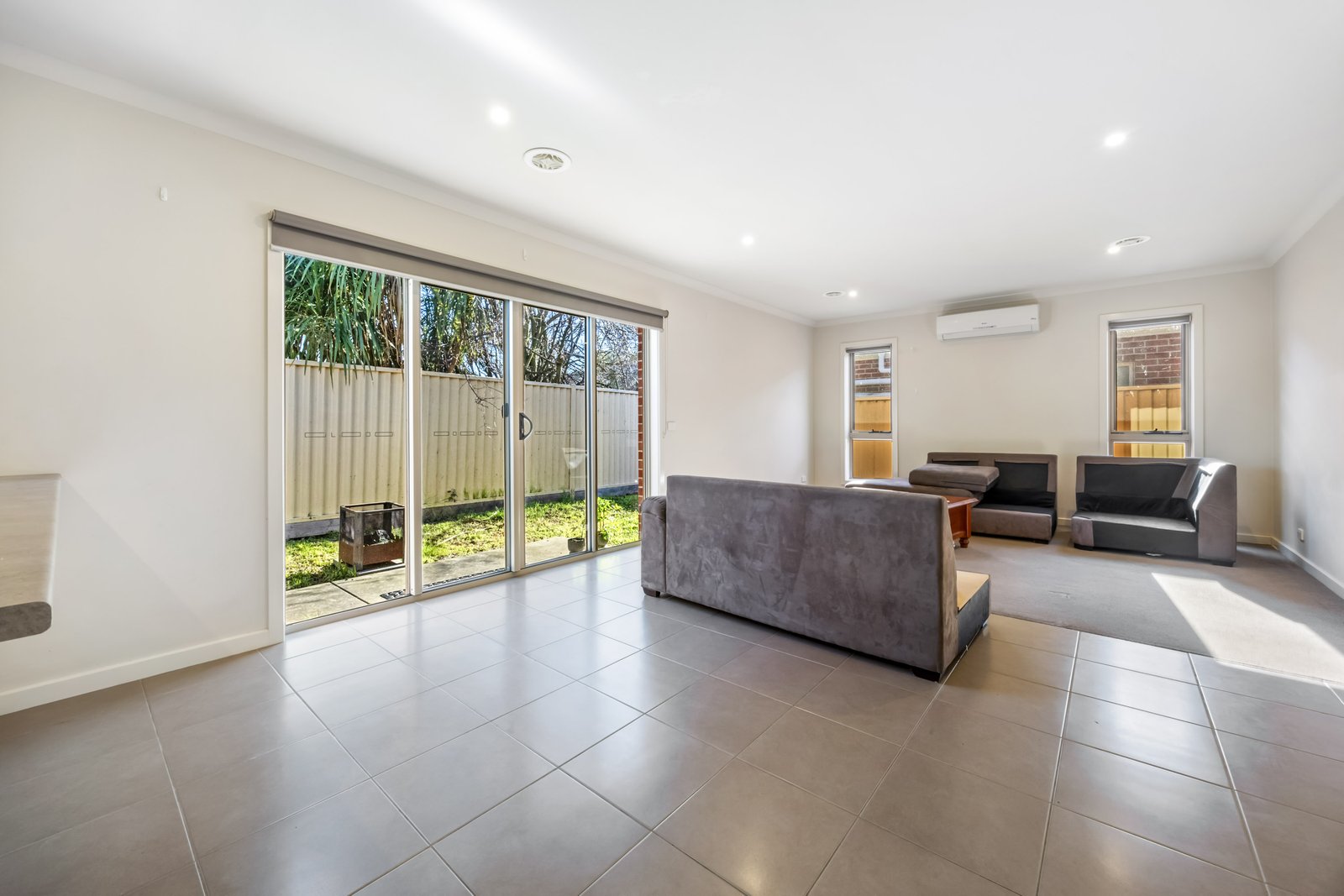 Gallery: 2/5 Eastview Court