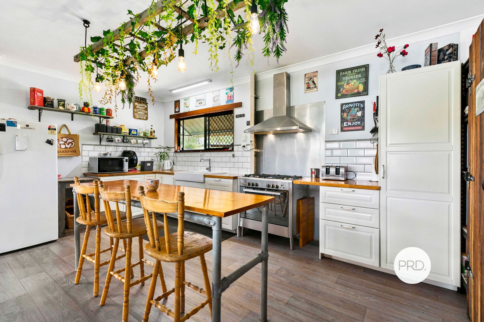 25 Eaton Street BROOWEENA 4