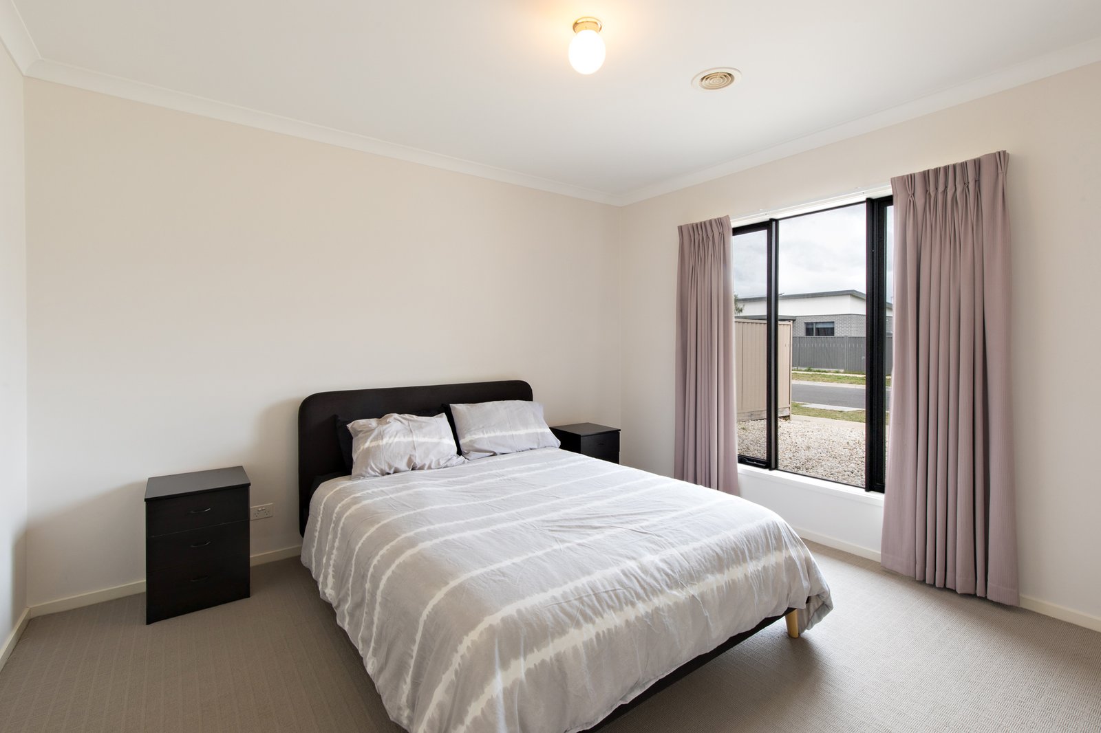 Gallery: 25 Echo Place Place