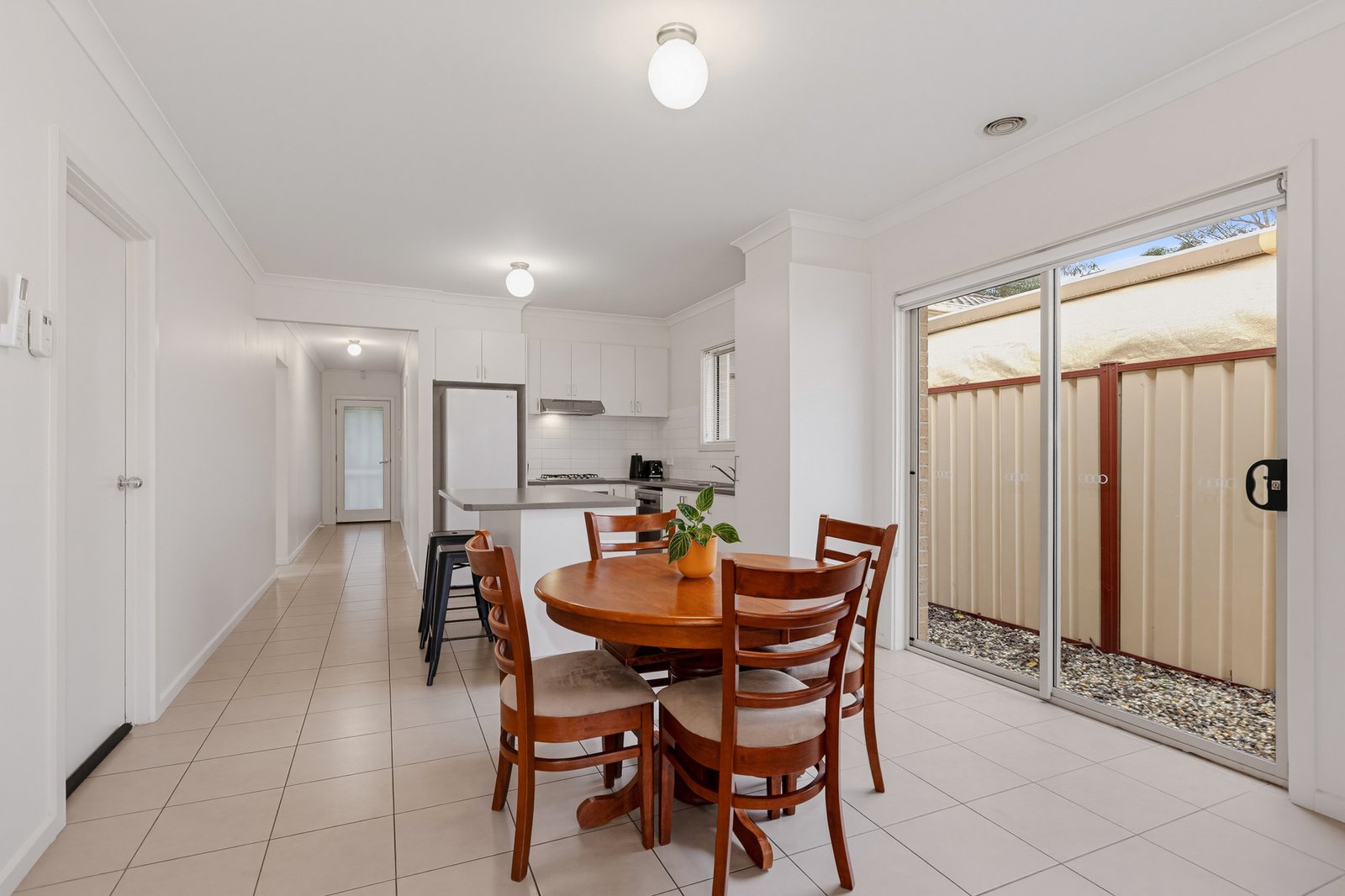 Gallery: 2/5 Eden Place
