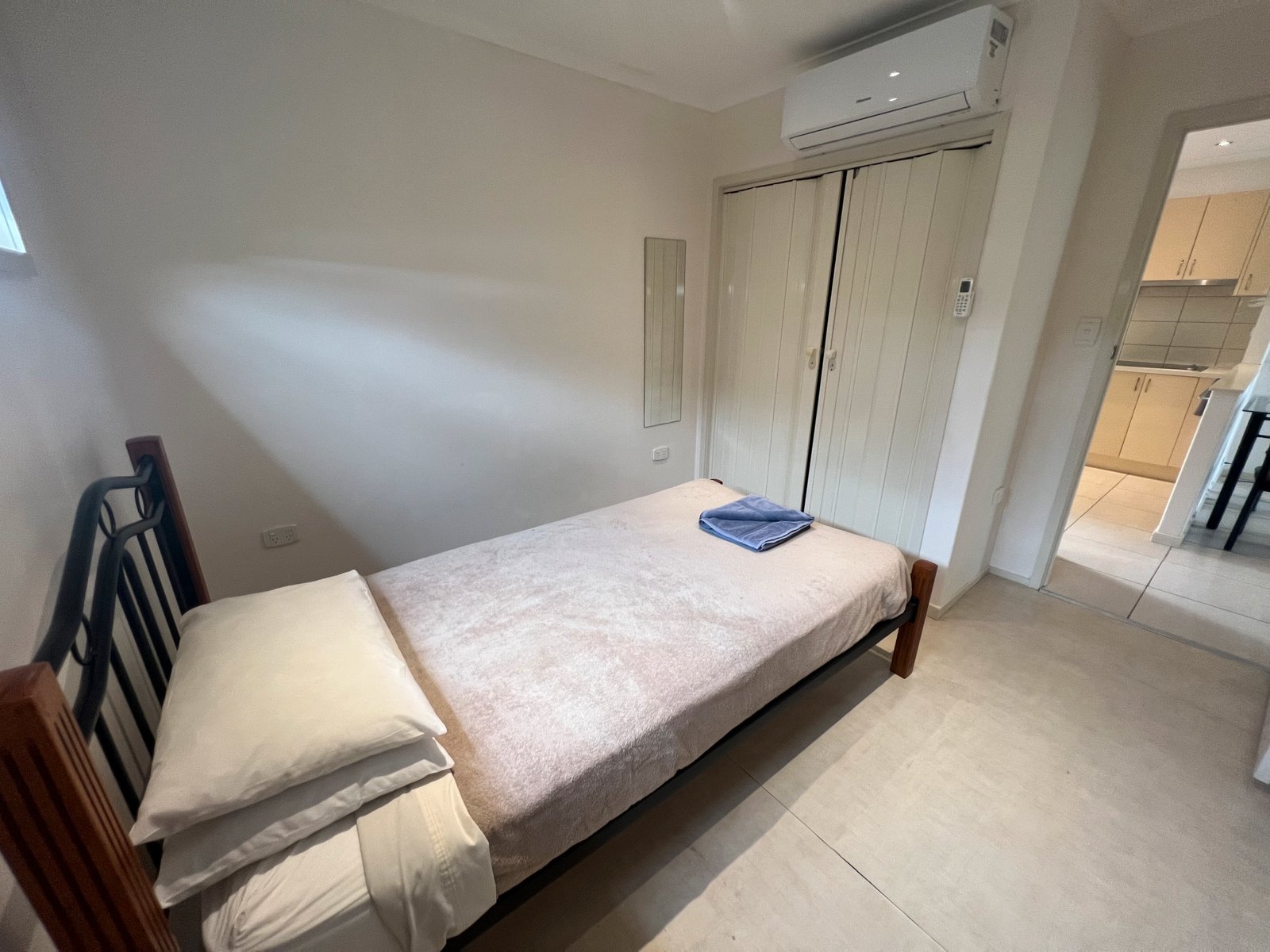 25 Edlorowa Street SUN VALLEY 9