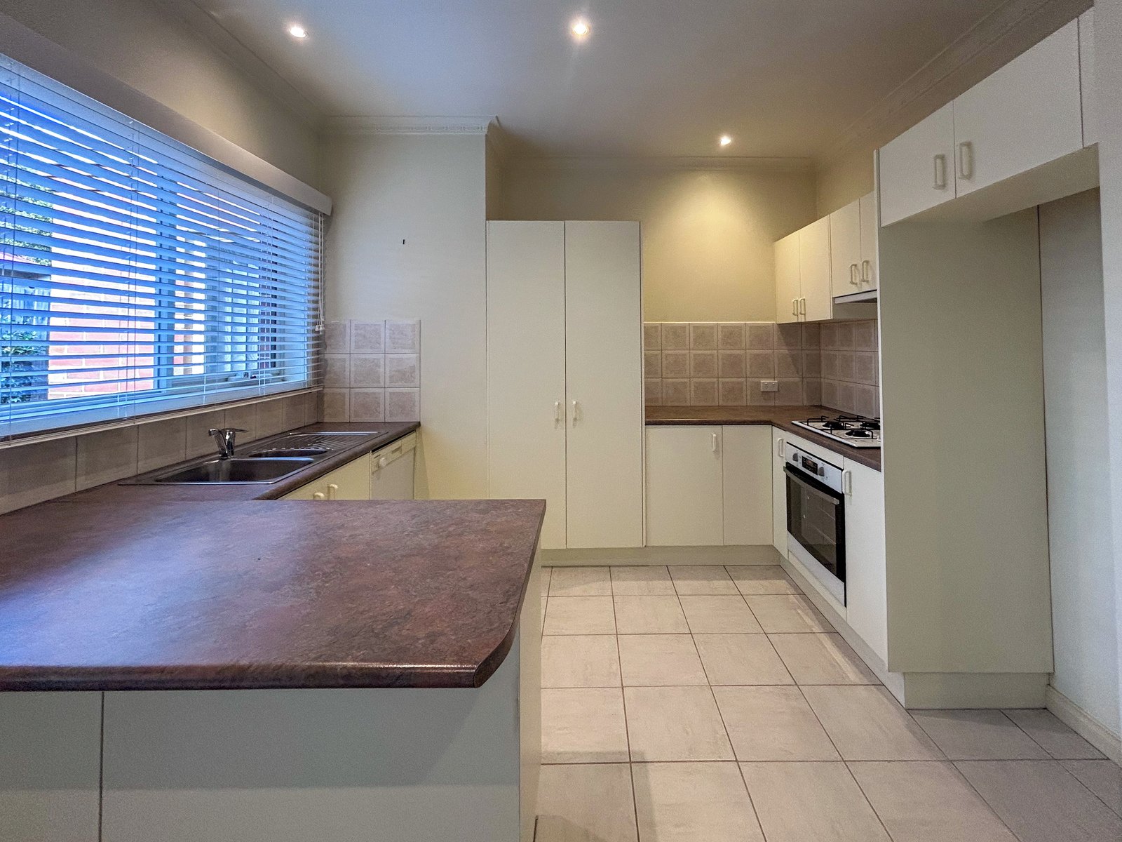 Gallery: 2/5 Edsall Street