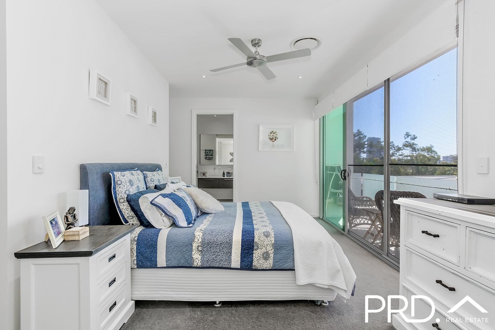 2/5 Egerton Street SOUTHPORT 12