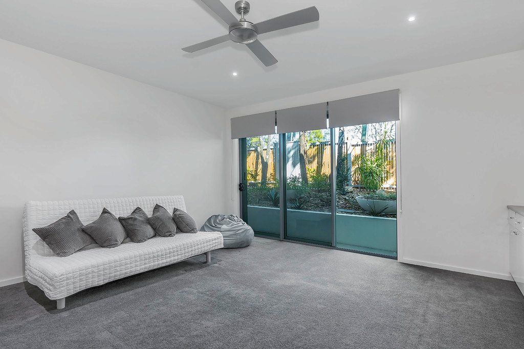 2/5 Egerton Street SOUTHPORT 14