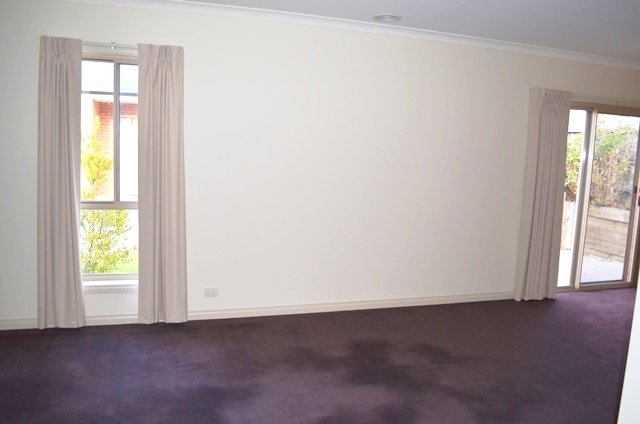 2/5 Eilish Court MOUNT HELEN 2