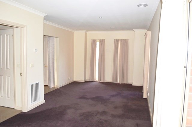 2/5 Eilish Court MOUNT HELEN 3