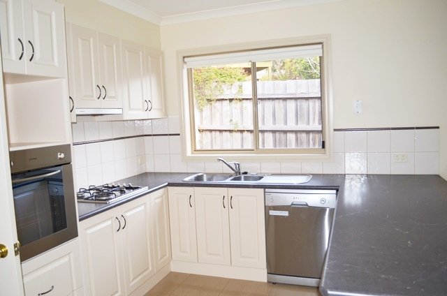2/5 Eilish Court MOUNT HELEN 5