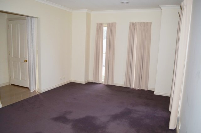 2/5 Eilish Court MOUNT HELEN 12