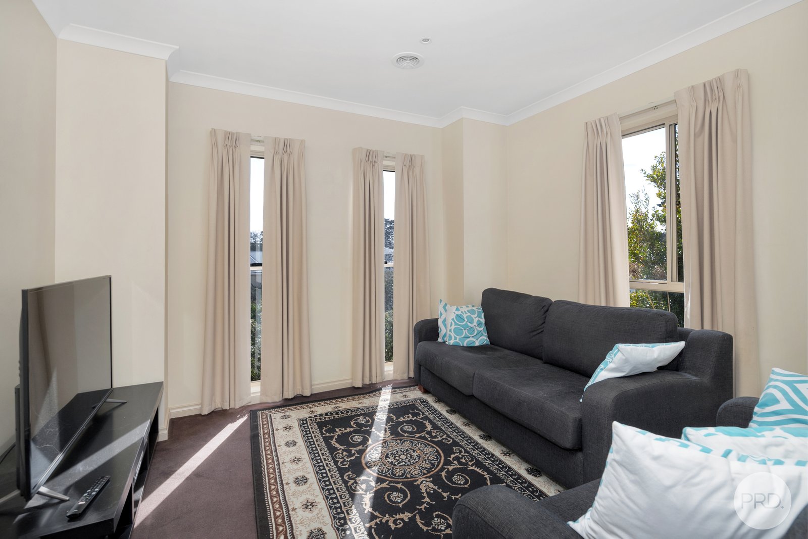 2/5 Eilish Court MOUNT HELEN 2