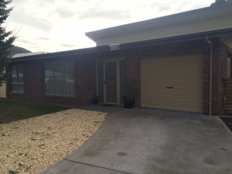 2/5 Erebus Street WARRANE 2