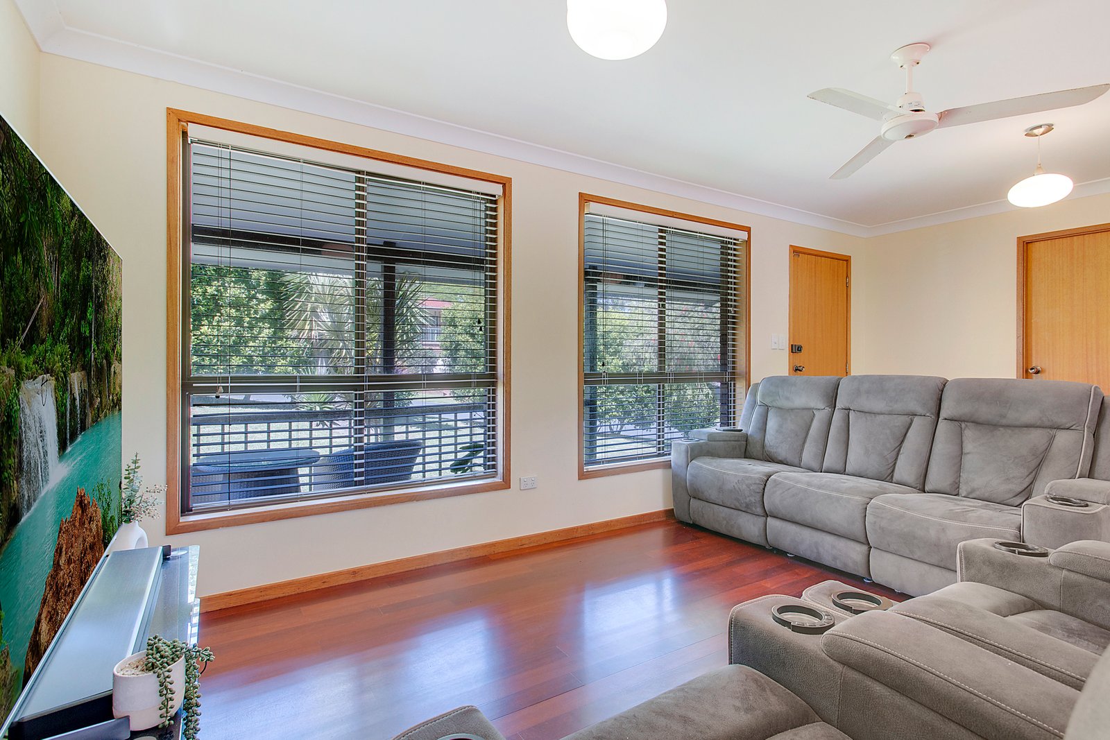 25 Ernest Street LAKE CATHIE 3