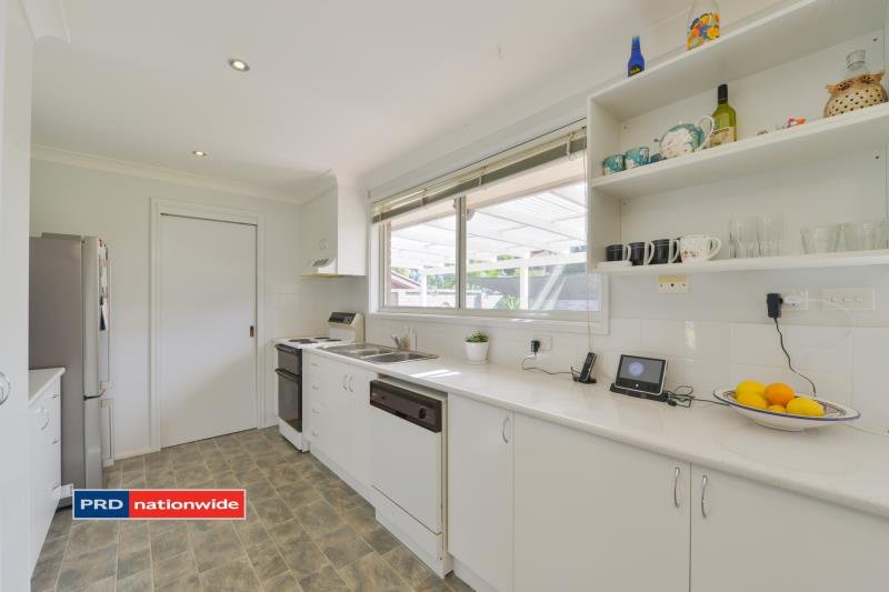 25 Ernest Street TAMWORTH 3
