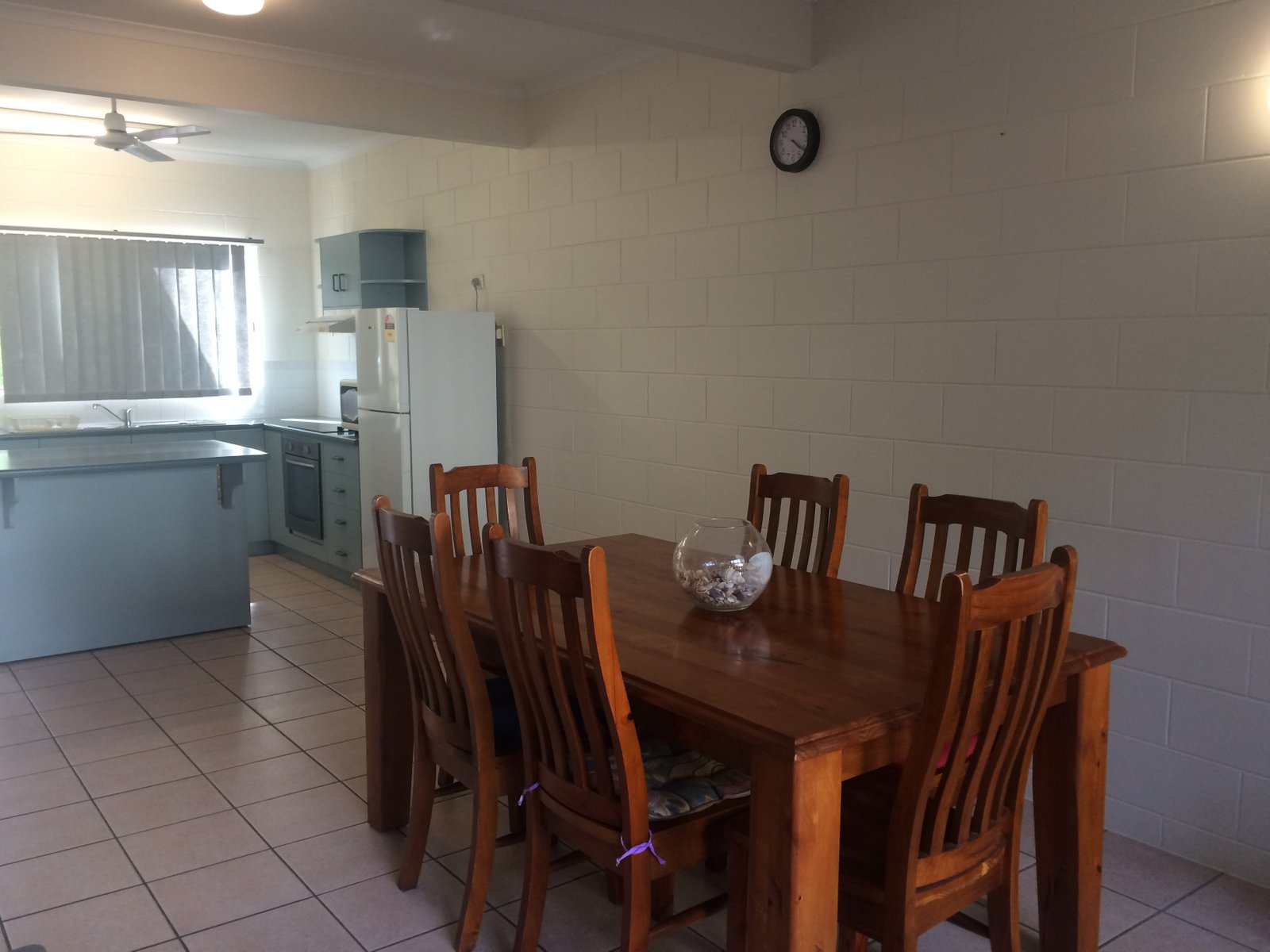 2/5 Eshelby Drive CANNONVALE 3