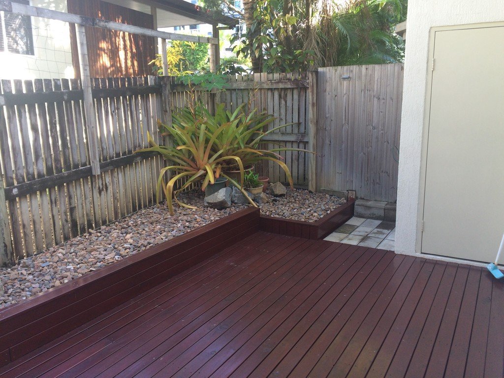 2/5 Eshelby Drive CANNONVALE 1