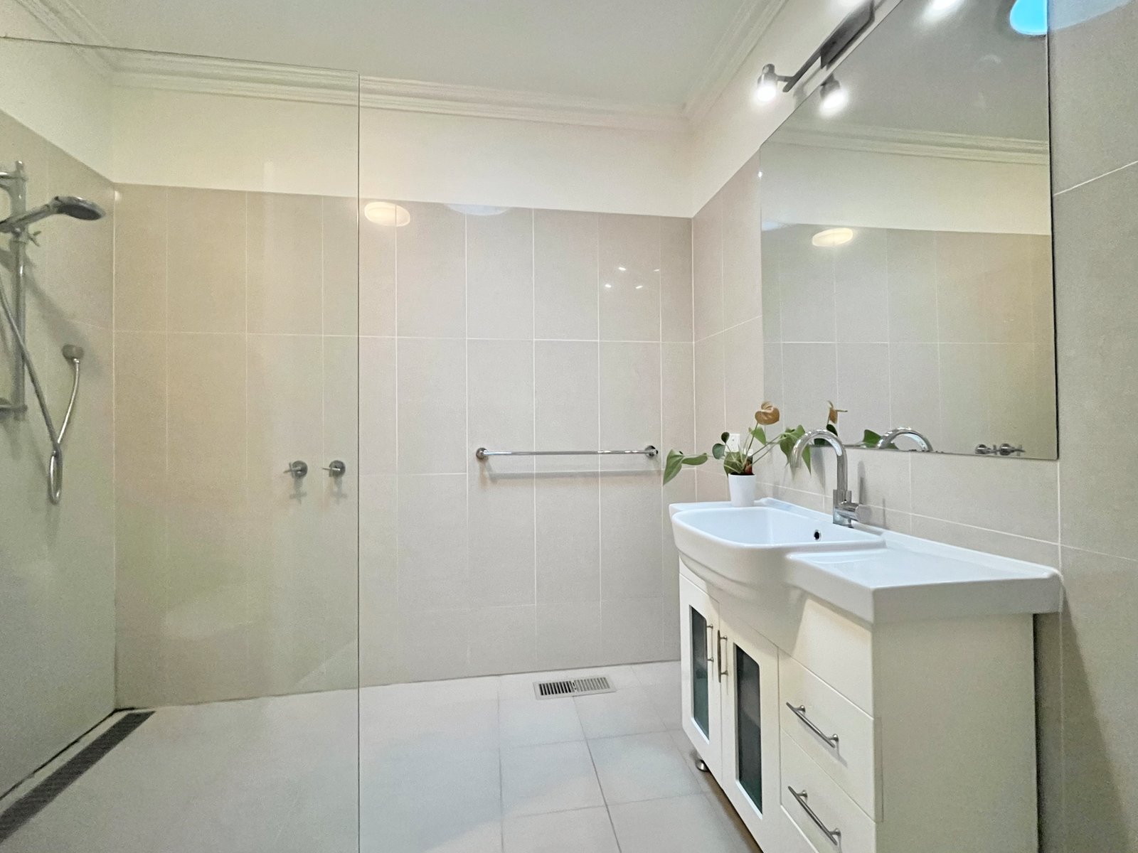 Gallery: 25 Estelle Street