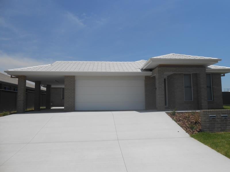 25 Faringdon Street TAMWORTH 9