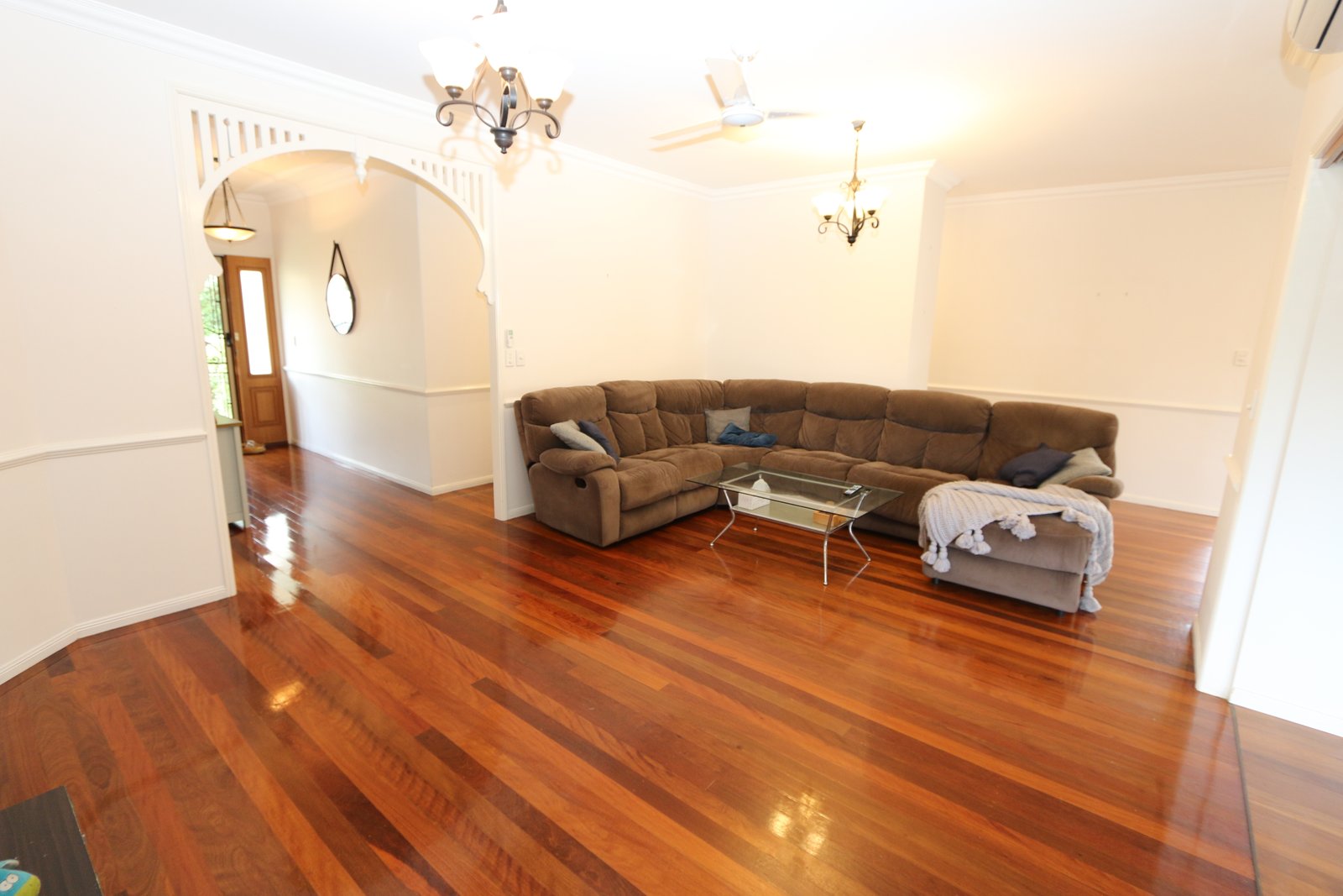 25 Forest Hills Court PARKWOOD 8