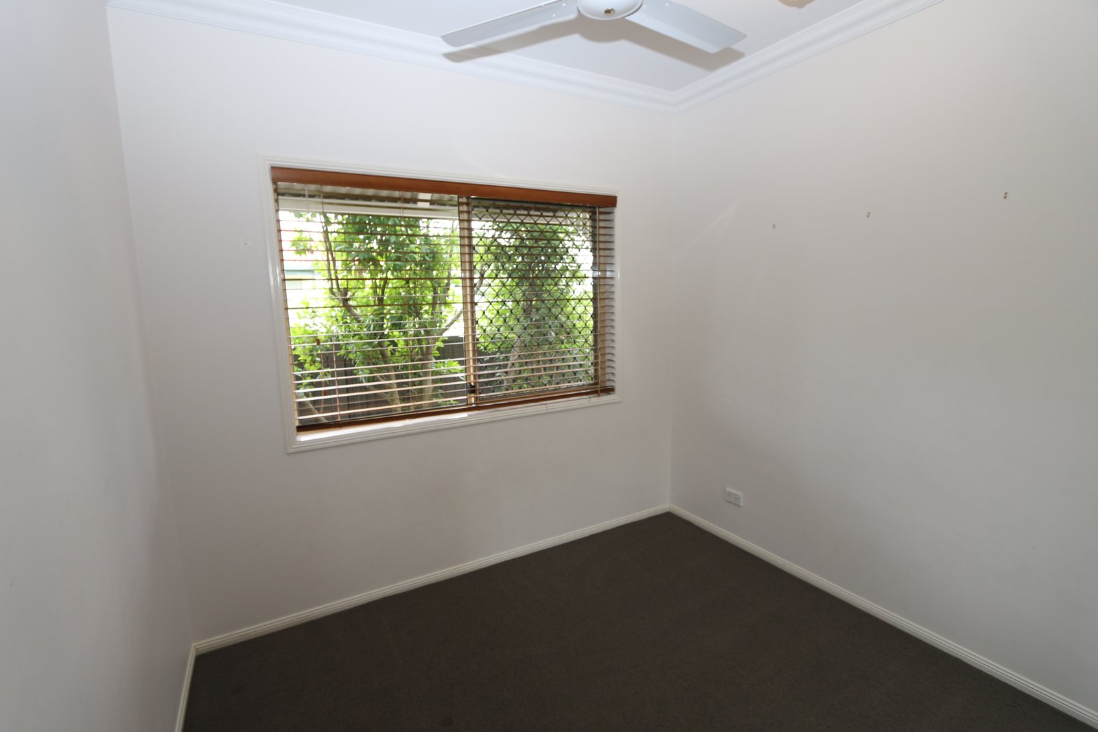 25 Forest Hills Court PARKWOOD 16