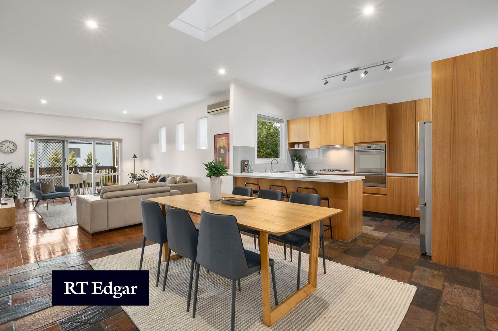 Real Estate and Property in 25 Frederick Street, Caulfield South, VIC