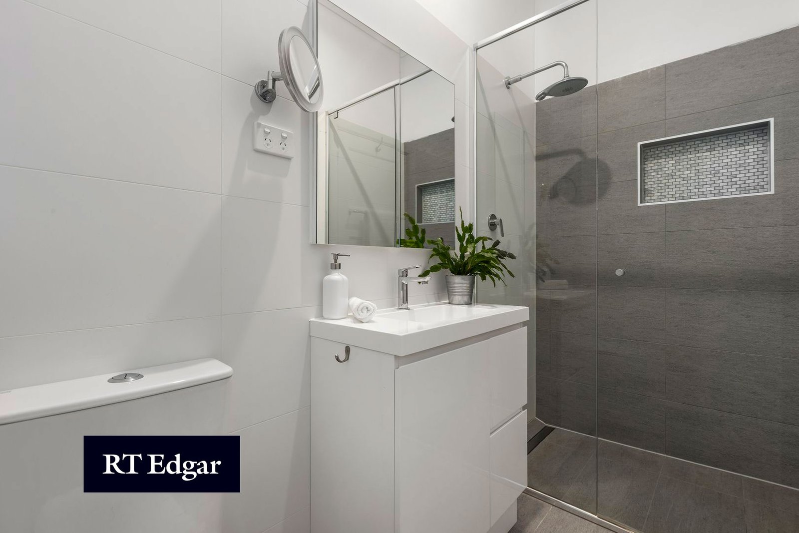 Real Estate and Property in 25 Frederick Street, Caulfield South, VIC