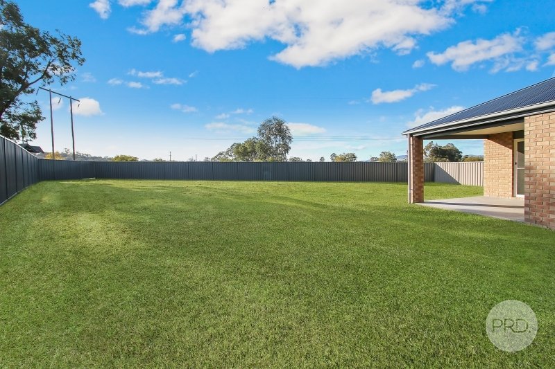 25 Gabrielle Court LAVINGTON 14