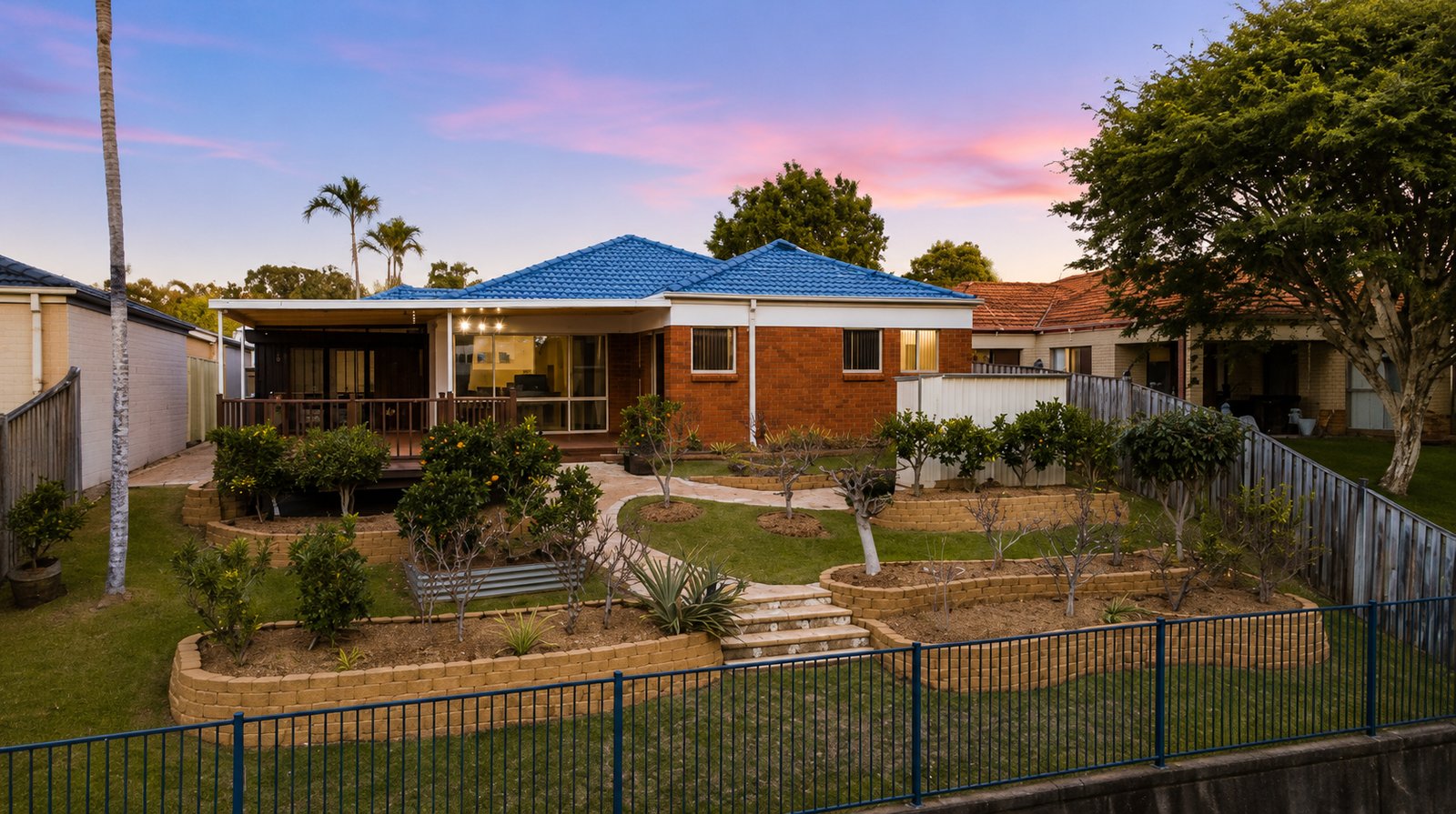 25 Gardendale Crescent BURLEIGH WATERS 14
