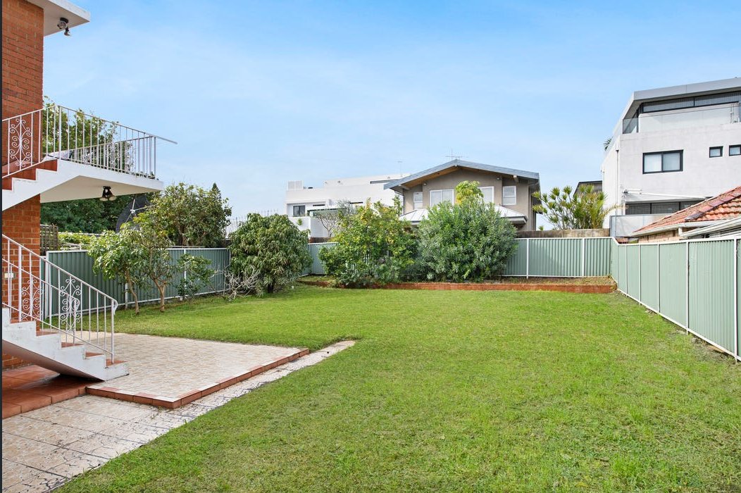 25 General Holmes Drive BRIGHTON-LE-SANDS 10