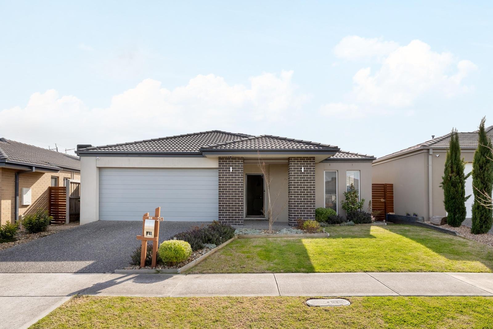 25 Giselle Circuit, Greenvale VIC 3059