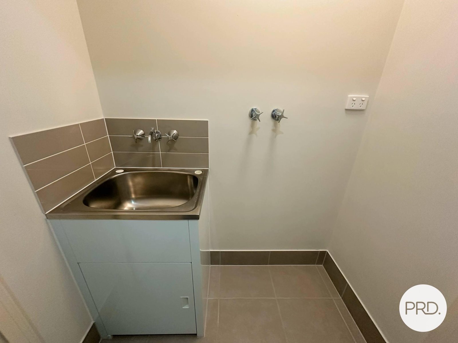 2/5 Goodnight Place NEW AUCKLAND 8