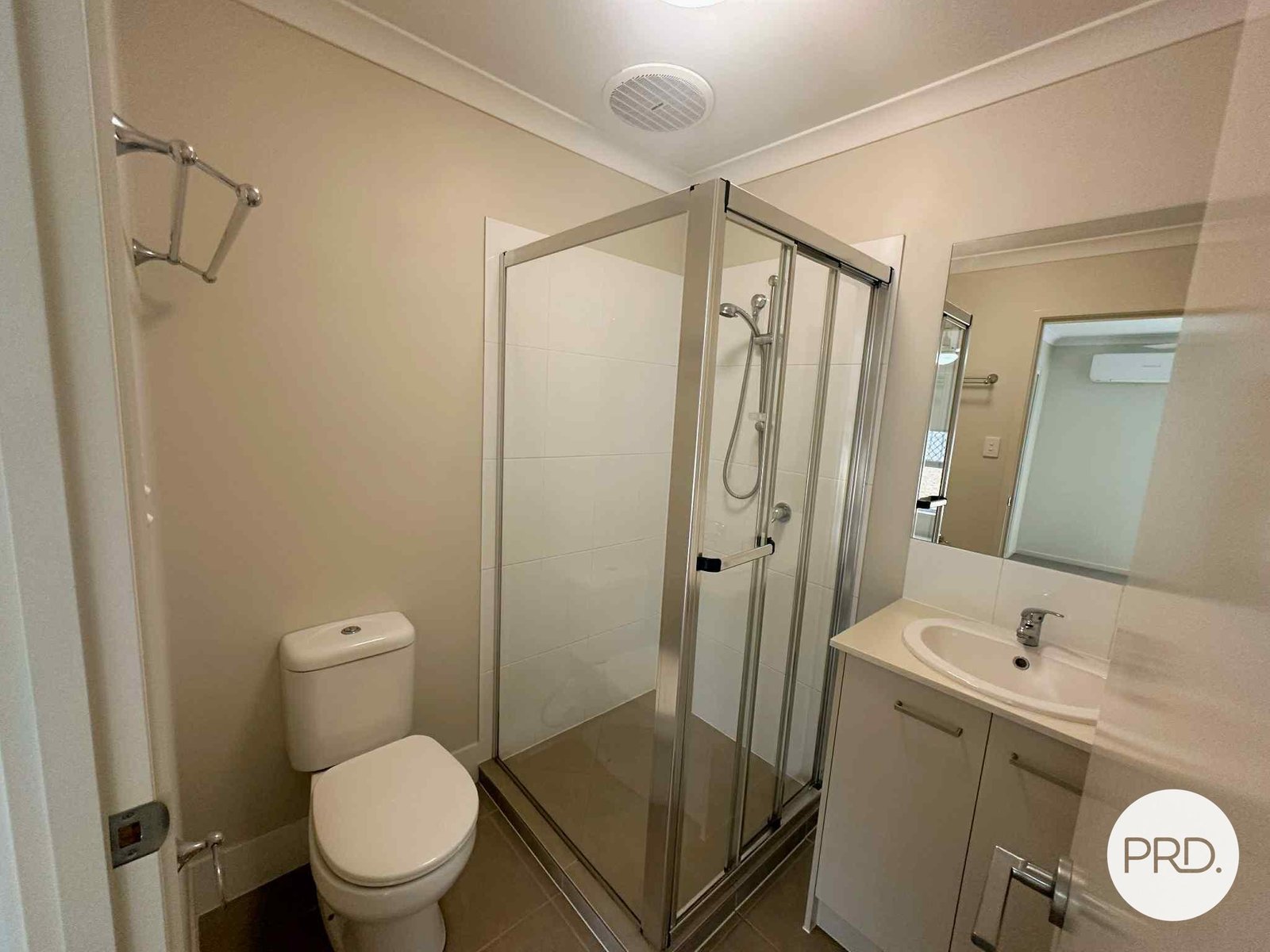 2/5 Goodnight Place NEW AUCKLAND 7