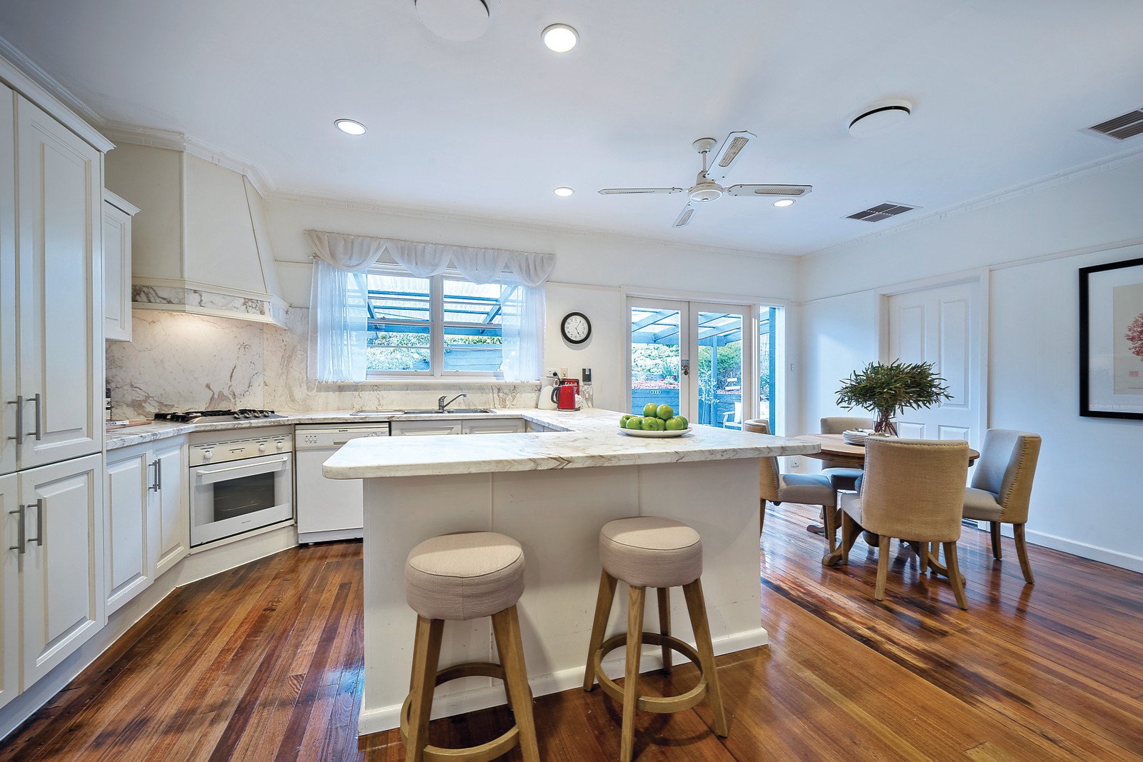 25 Graham Street, Surrey Hills, VIC