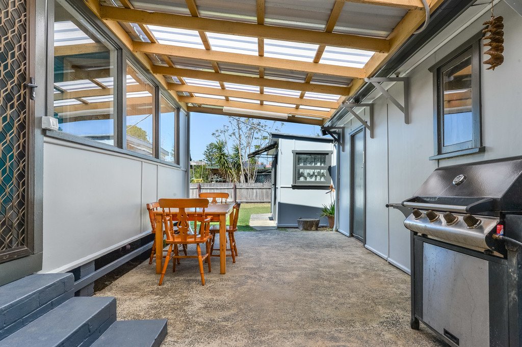 25 Graham Street UNANDERRA 9