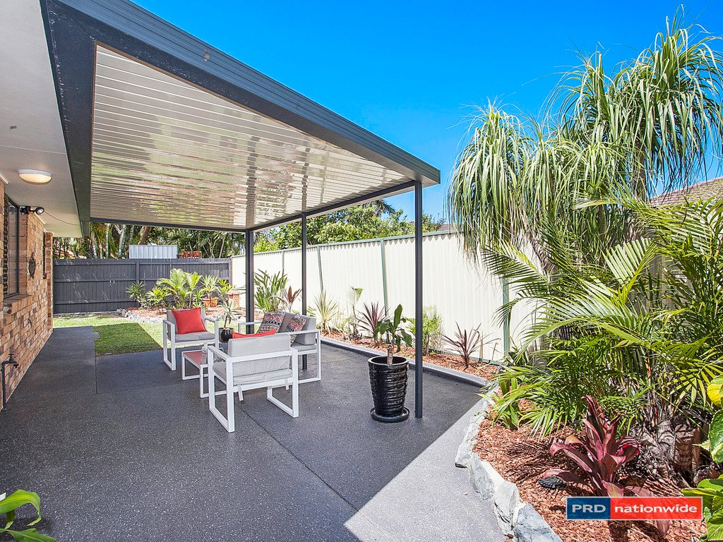 2/5 Greenleaf Close BURLEIGH WATERS 9
