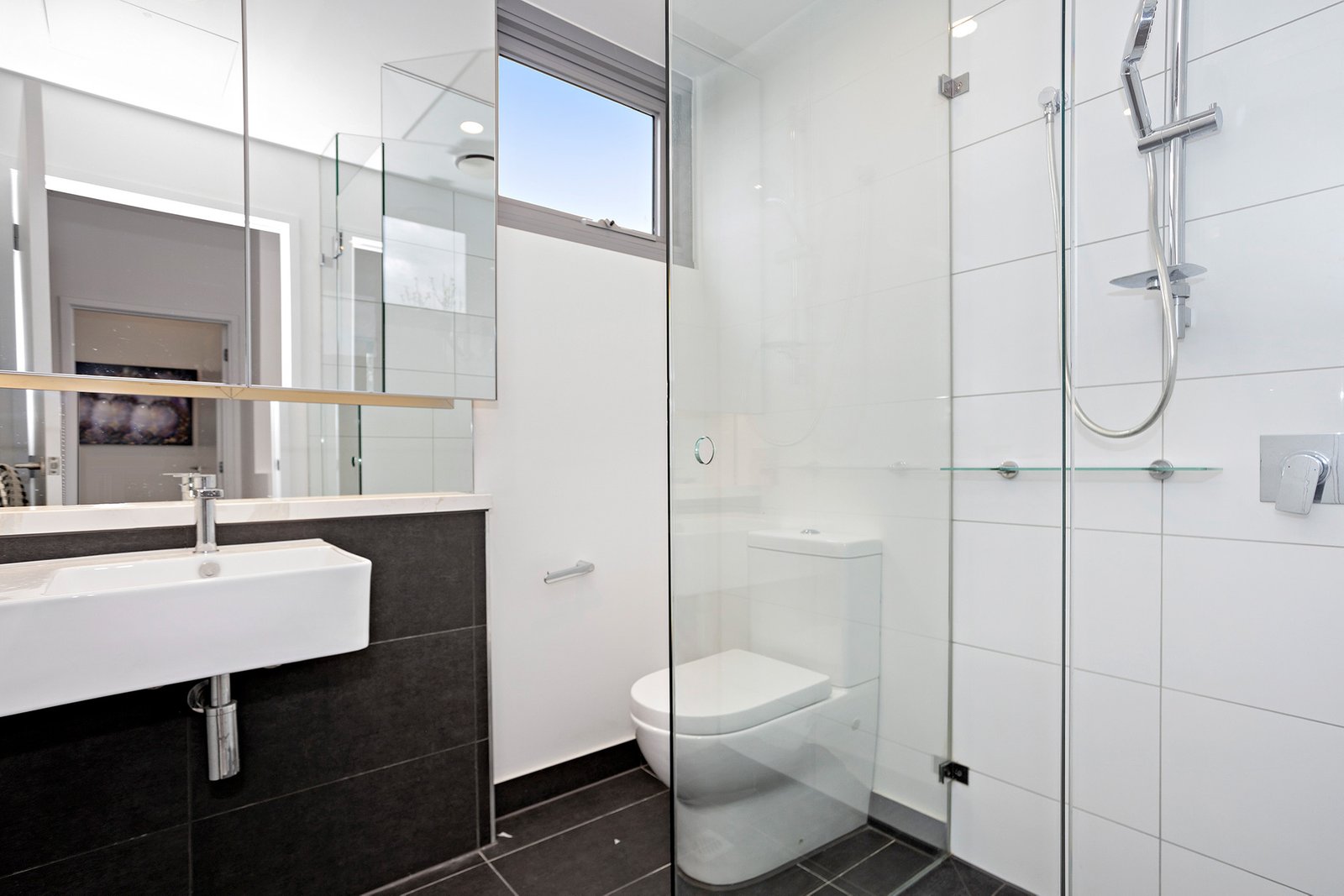 Real Estate and Property in 2/5 Grosvenor Street , Doncaster, VIC