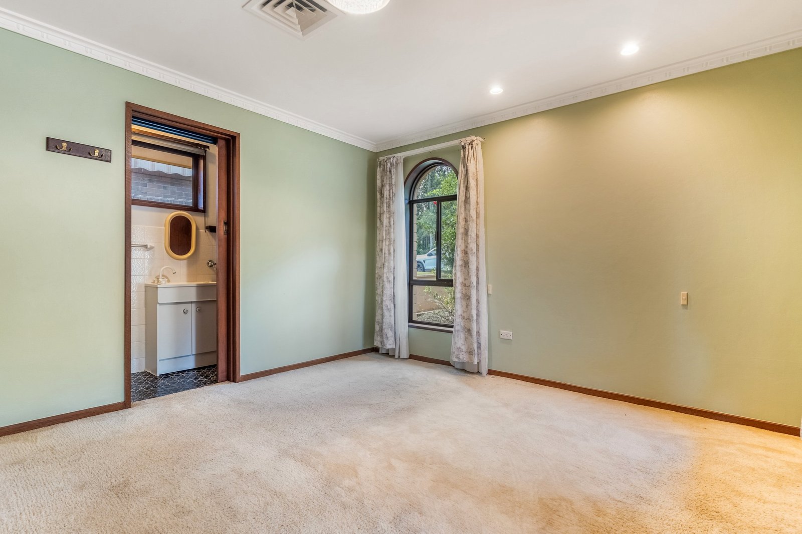 25 Gum Tree Drive GOONELLABAH 10