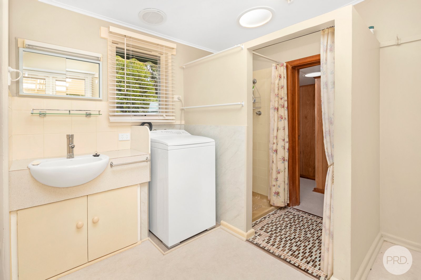 25 Guys Road STAFFORDSHIRE REEF 13