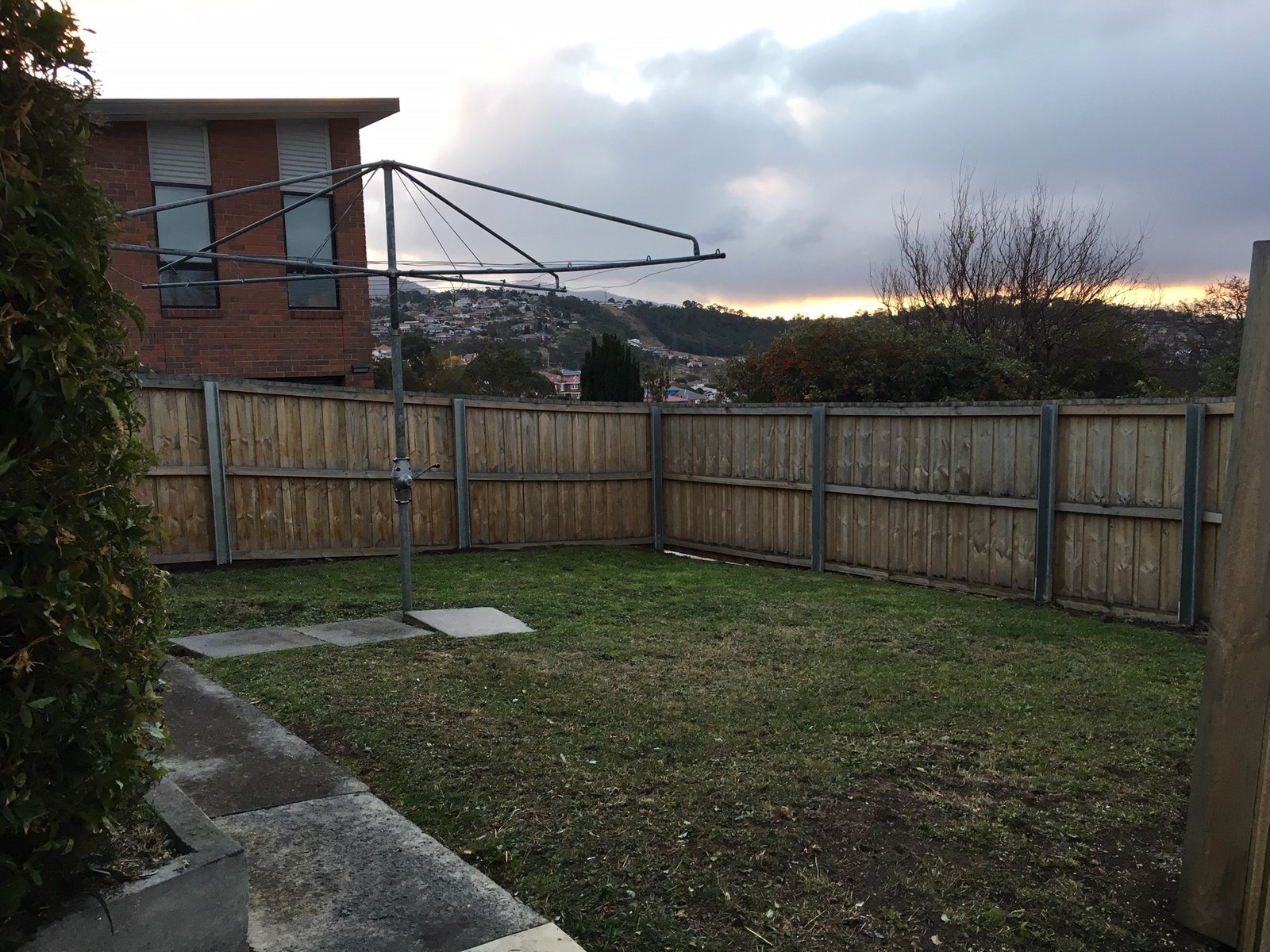 25 Haig Street LENAH VALLEY 12