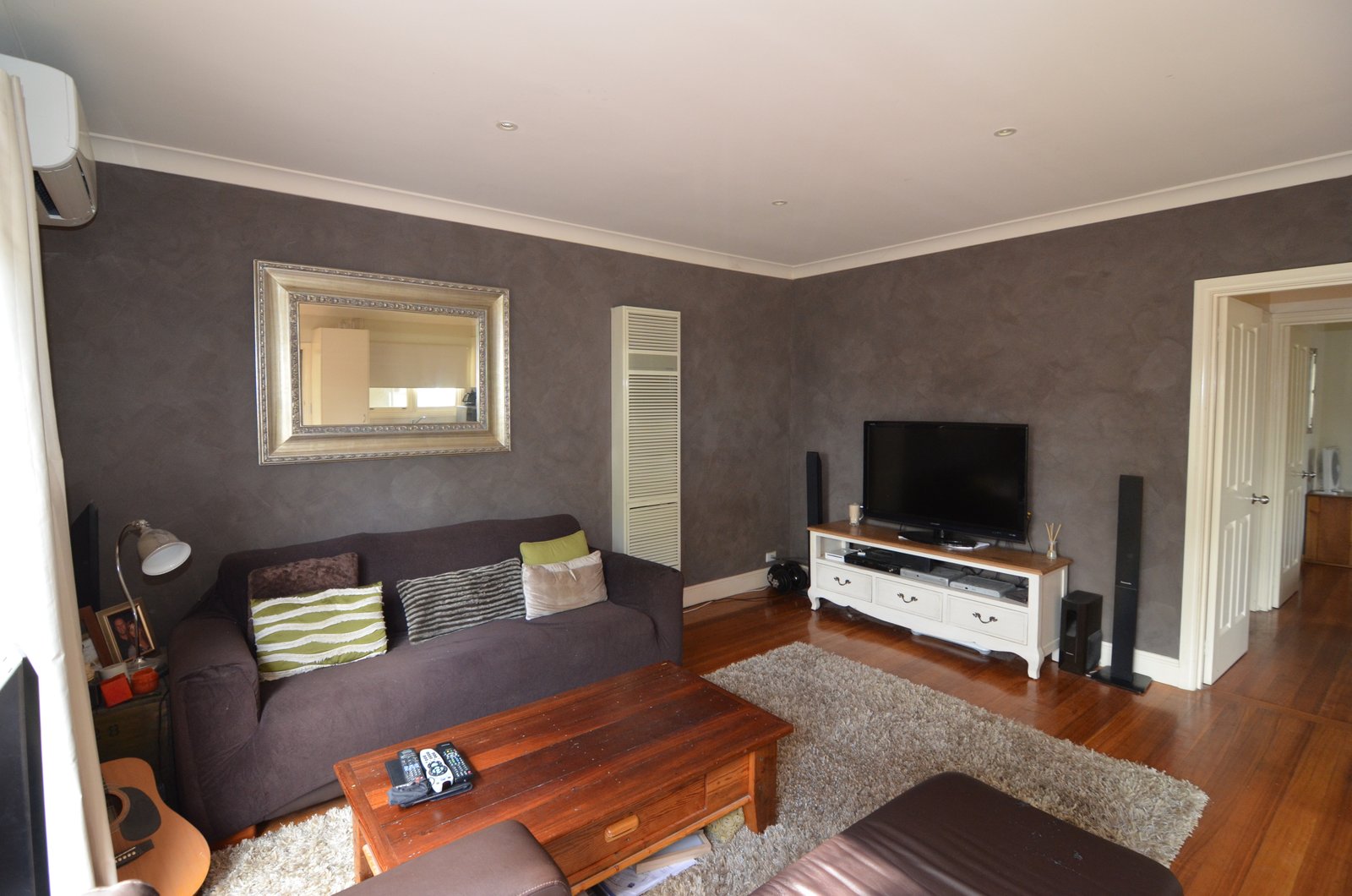 Gallery: 2/5 Harrow Close
